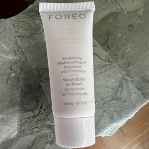 New Day Cleanser Foreo Awakening Radiance Yogurt Probiotics
